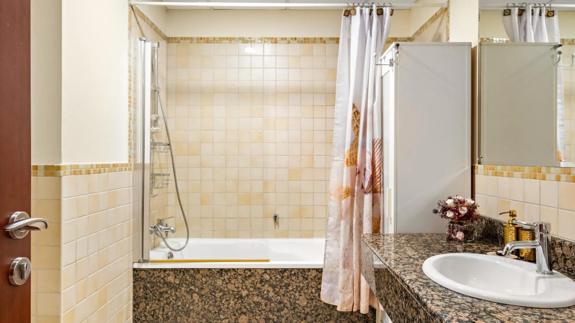 Jbr Sadaf Apartment Full Marina View By Renttiers Dubai